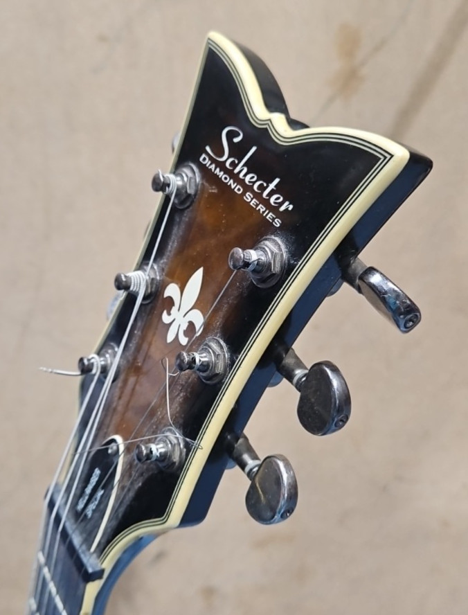 Schecter Diamond Series Hellraiser Special 6-String Electric Guitar