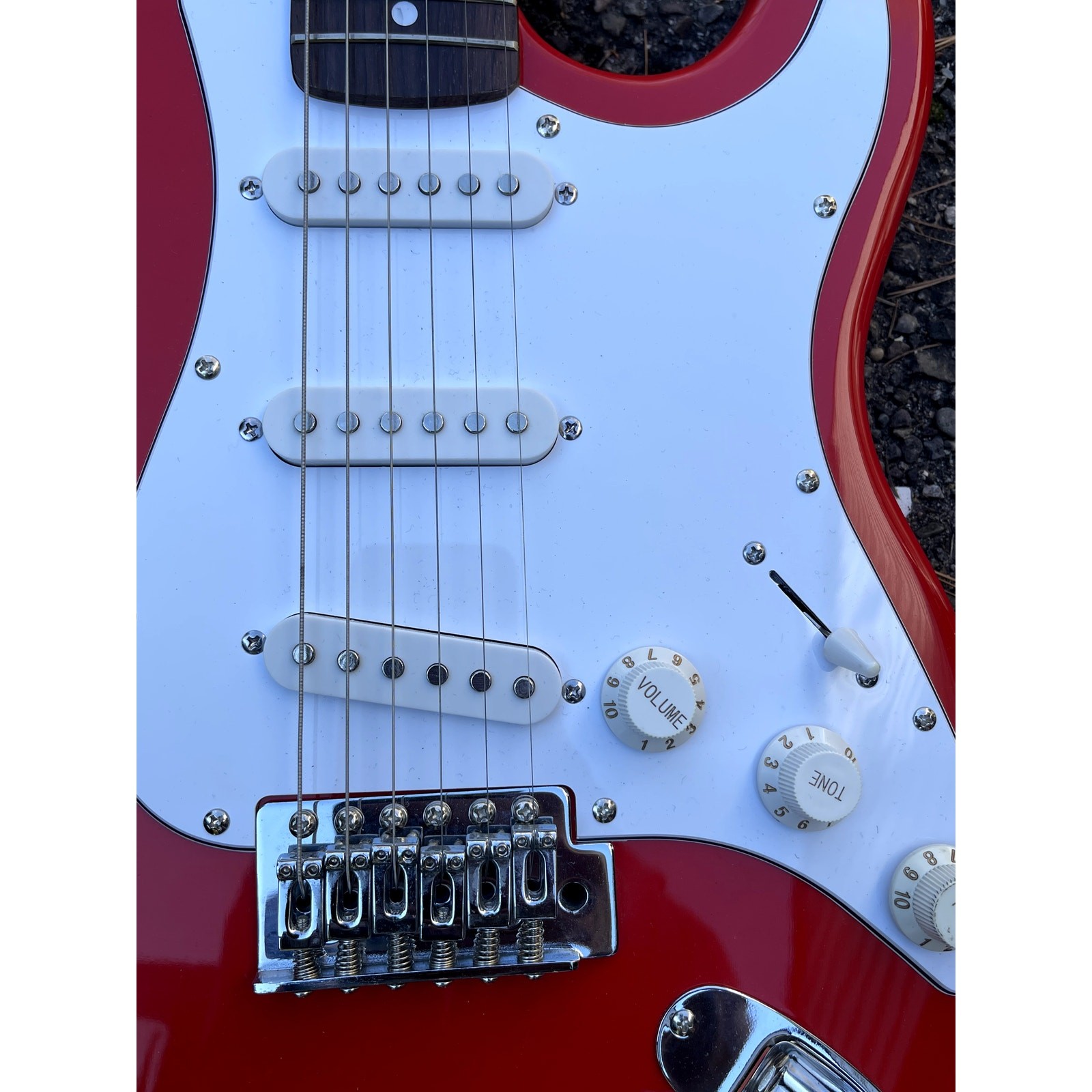 Davison Cherry Red Electric Guitar Full Size 3 Single Coil Pickups S-Style