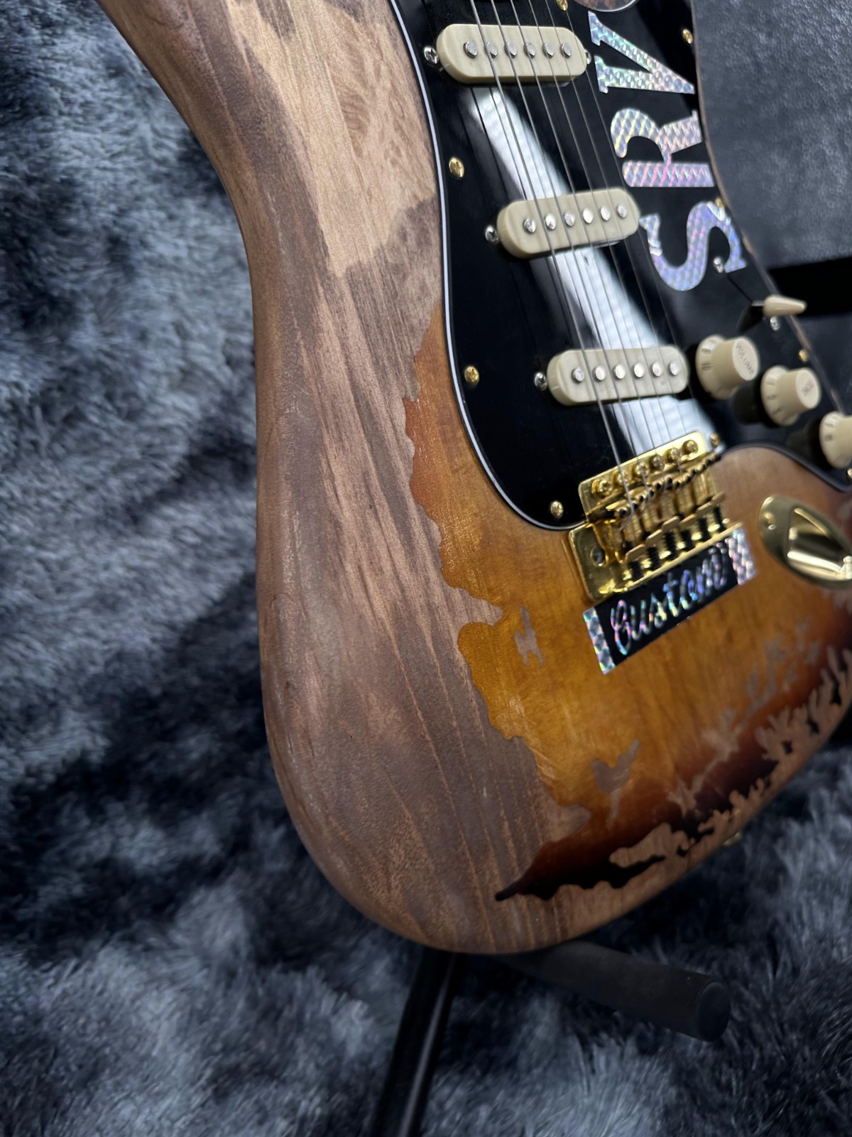 SRV Style ST Electric Guitar Relic Sunburst Wood Grain SSS Pickup Gold Hardware