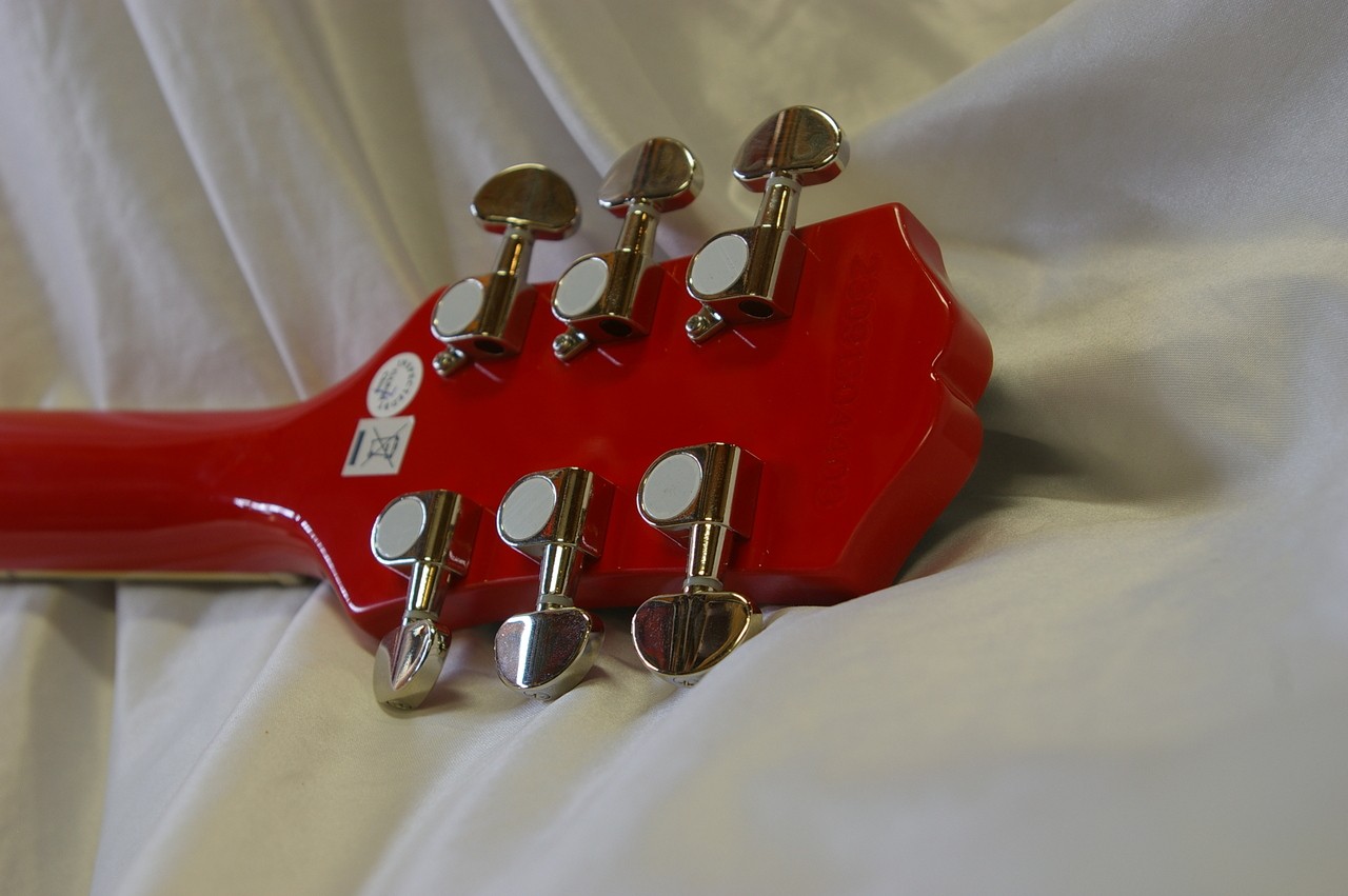Epiphone Power Players Les Paul Lava Red Short Scale Electric Guitar
