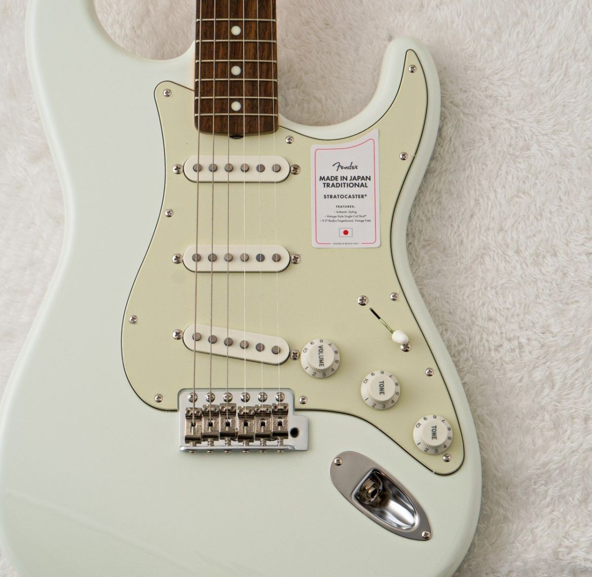Fender / FSR Made in Japan Traditional II Late ’60s Stratocaster – Olympic White