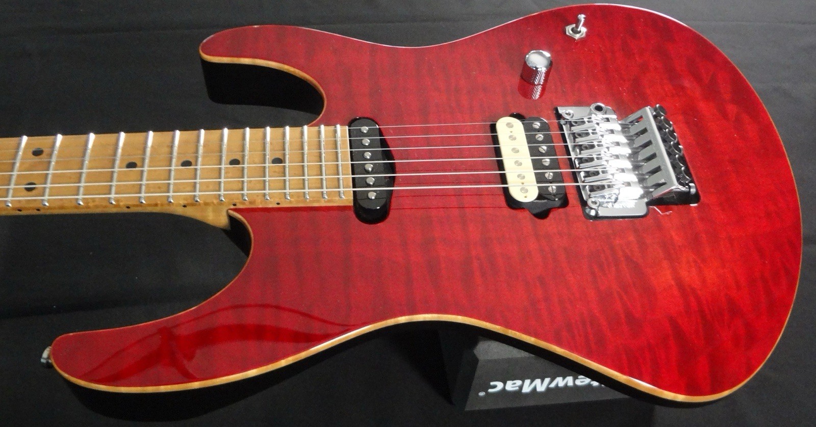 Suhr Modern Trans Red Quilt Maple Top – Roasted Birdseye Neck – Gotoh Floyd Rose
