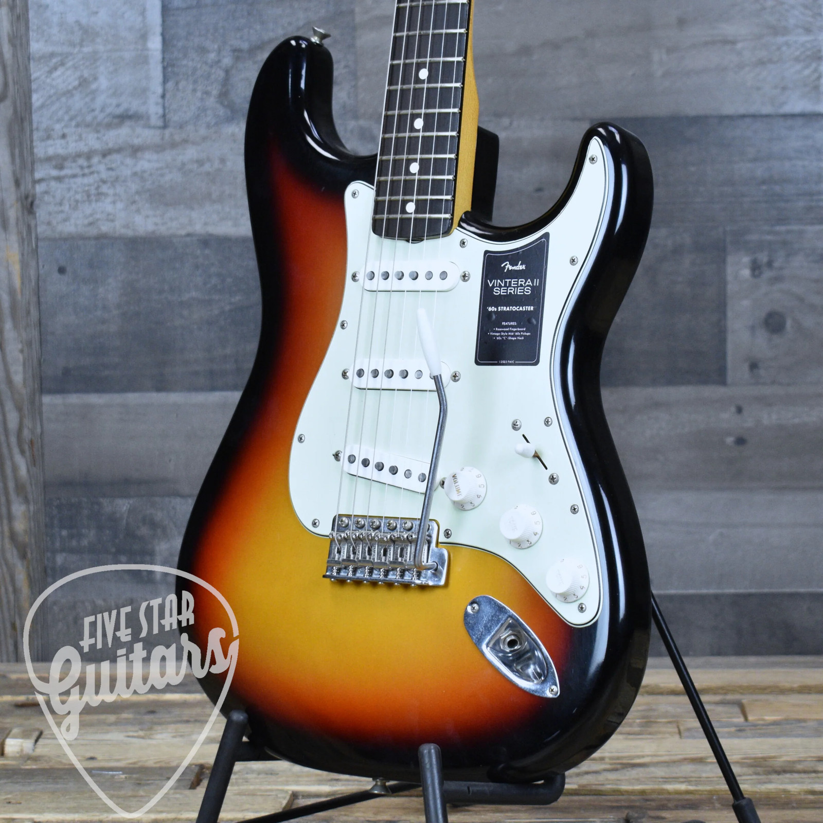 Fender Dealer Exclusive Vintera Road Worn ’60s Stratocaster 3-Color Sunburst