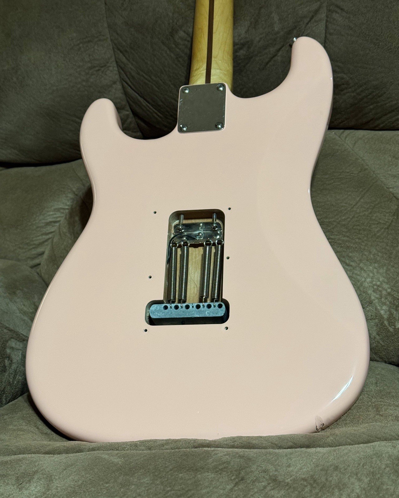 XMAS SALE | Limited Edition Fender Player Stratocaster, Maple Strat | Shell Pink