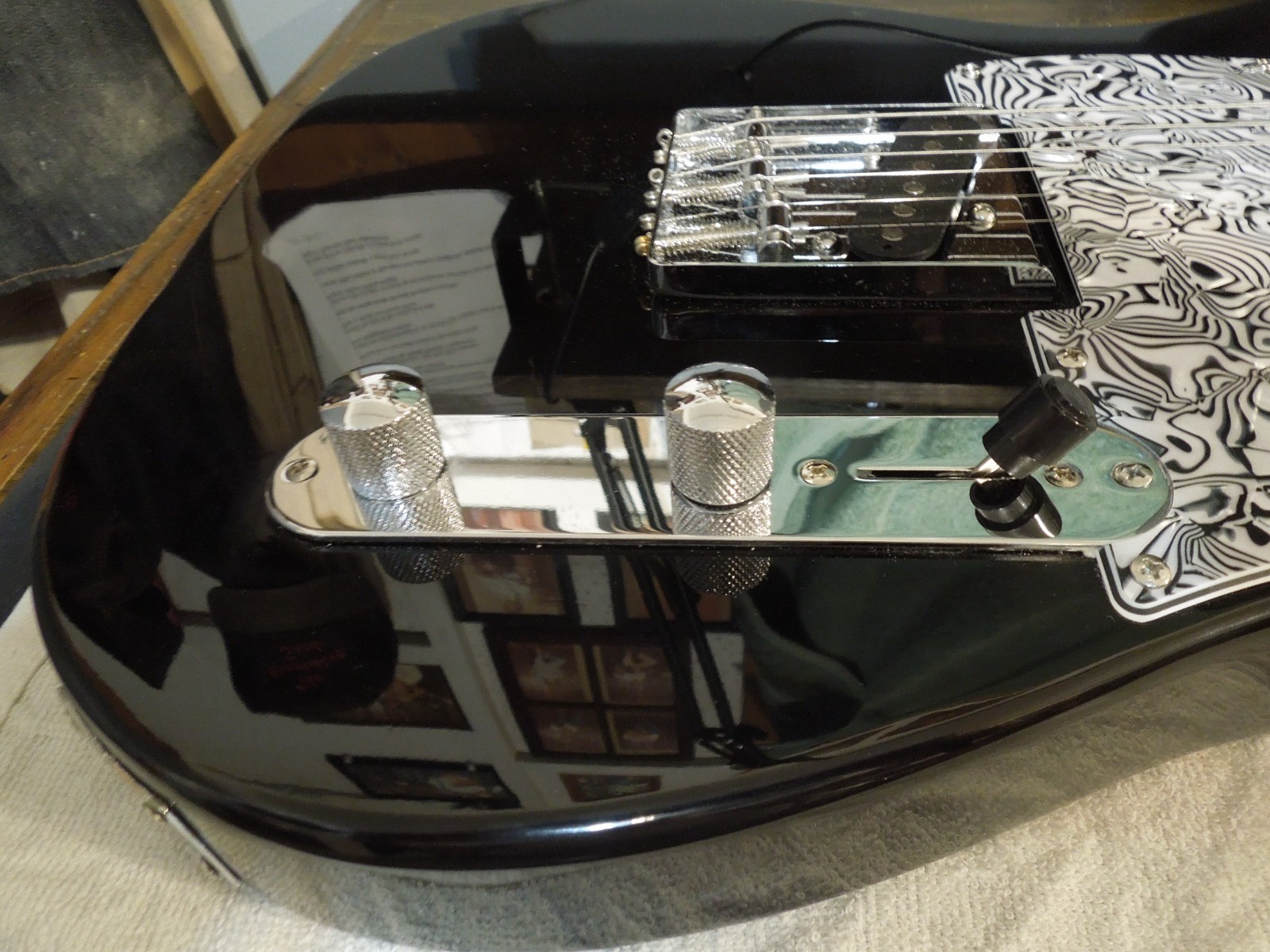 New Telecaster Style Guitar NEW/ With gig bag