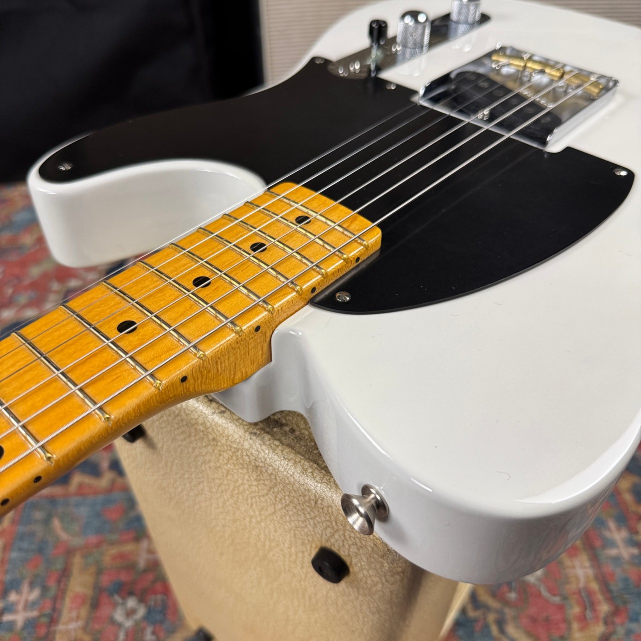 *Video* Fender USA Esquire 70th Anniversary 1950 Reissue Nitro Lacquer Pine Body