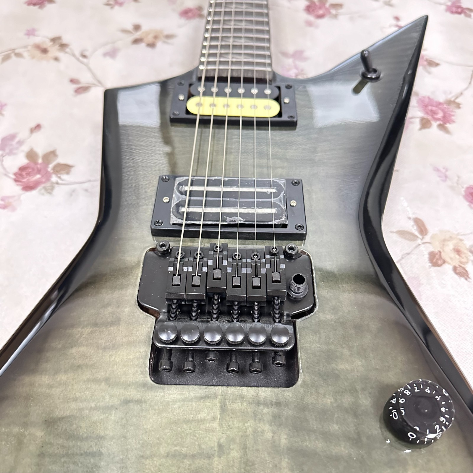 Washburn Dimebag Darrell Signature Style Electric Guitar, Black Burst Finish