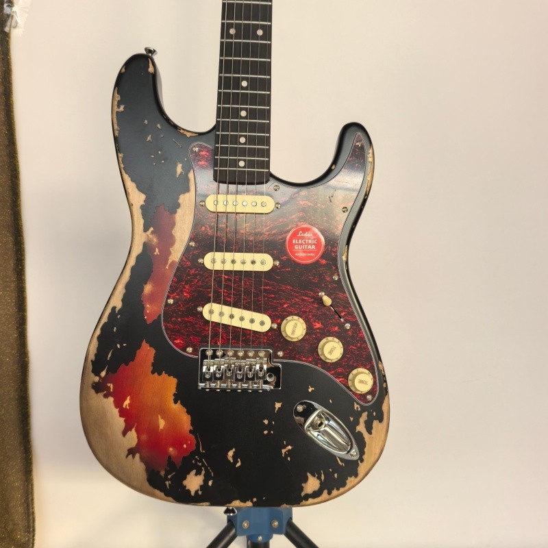 S-T Solid Electric Guitar aged Stainless Rounded Fret Edge Black no LOGO