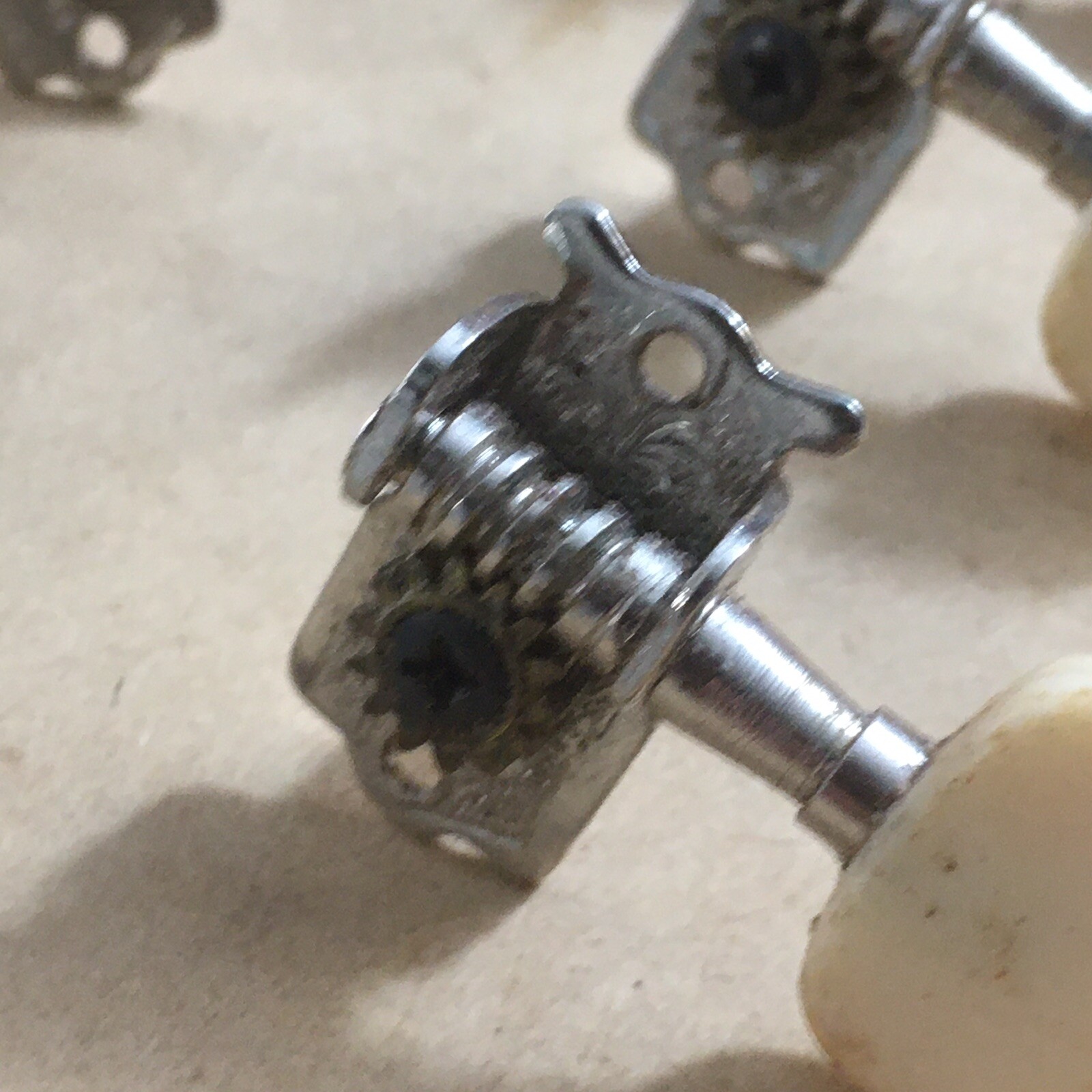 6 Vintage Acoustic Electric Guitar Tuners 3×3 Chrome “HF” Cream Buttons Rare MIJ