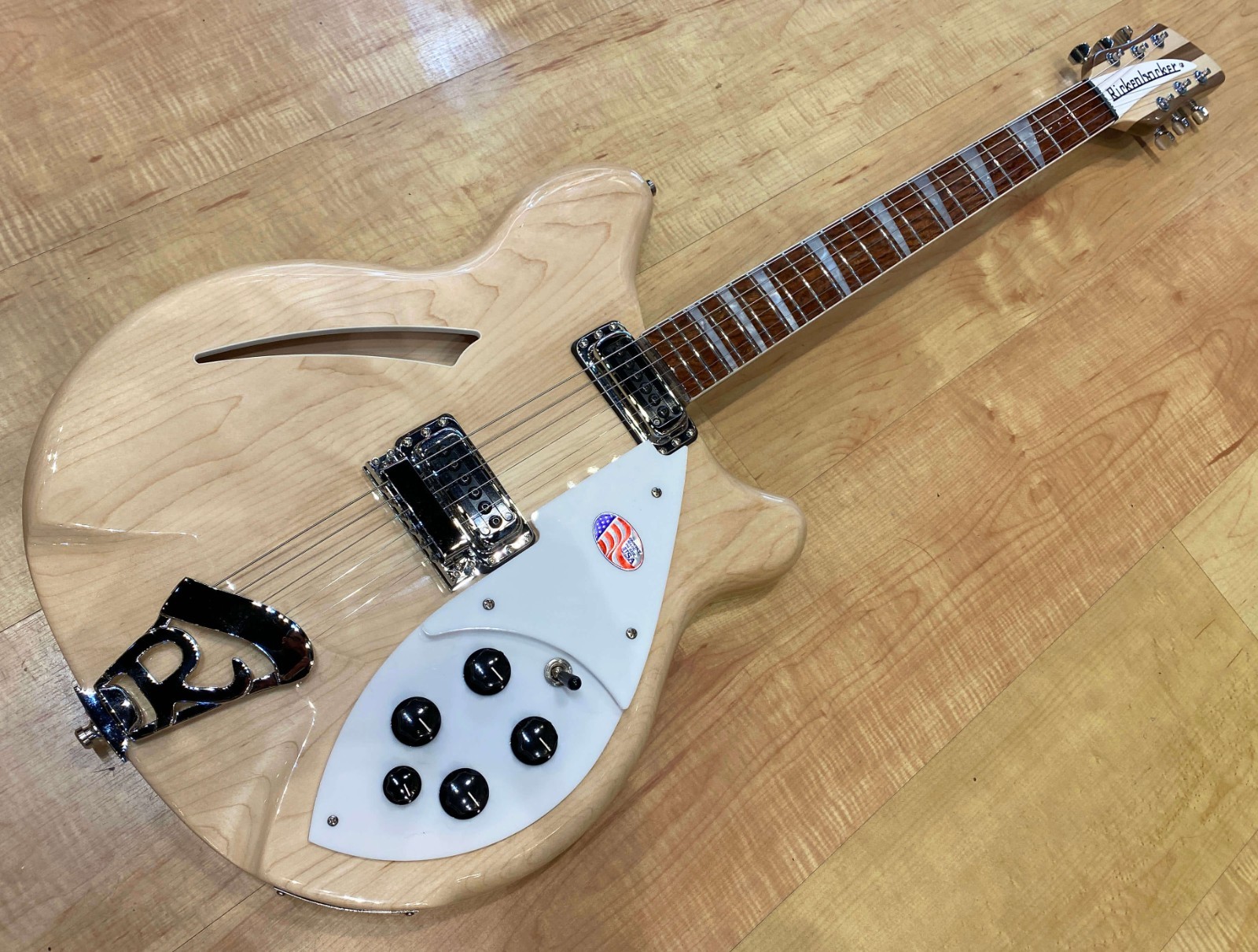 Rickenbacker 360 6-String Electric Guitar MapleGlo (Natural)