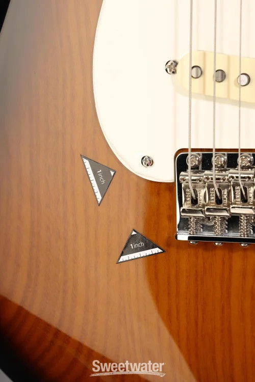Fender Stories Collection Eric Johnson 1954 “Virginia” Stratocaster – 2-Tone