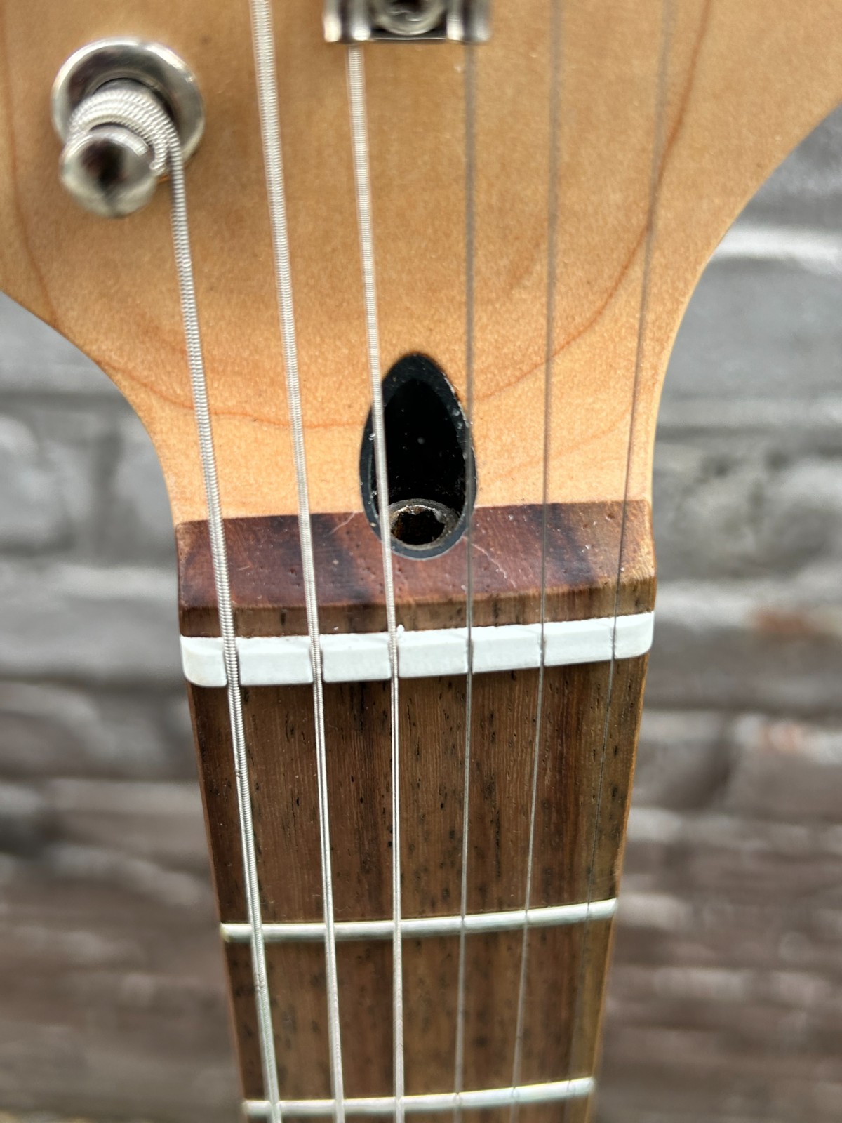 Squier by Fender Stratocaster Bullet (Cort factory)