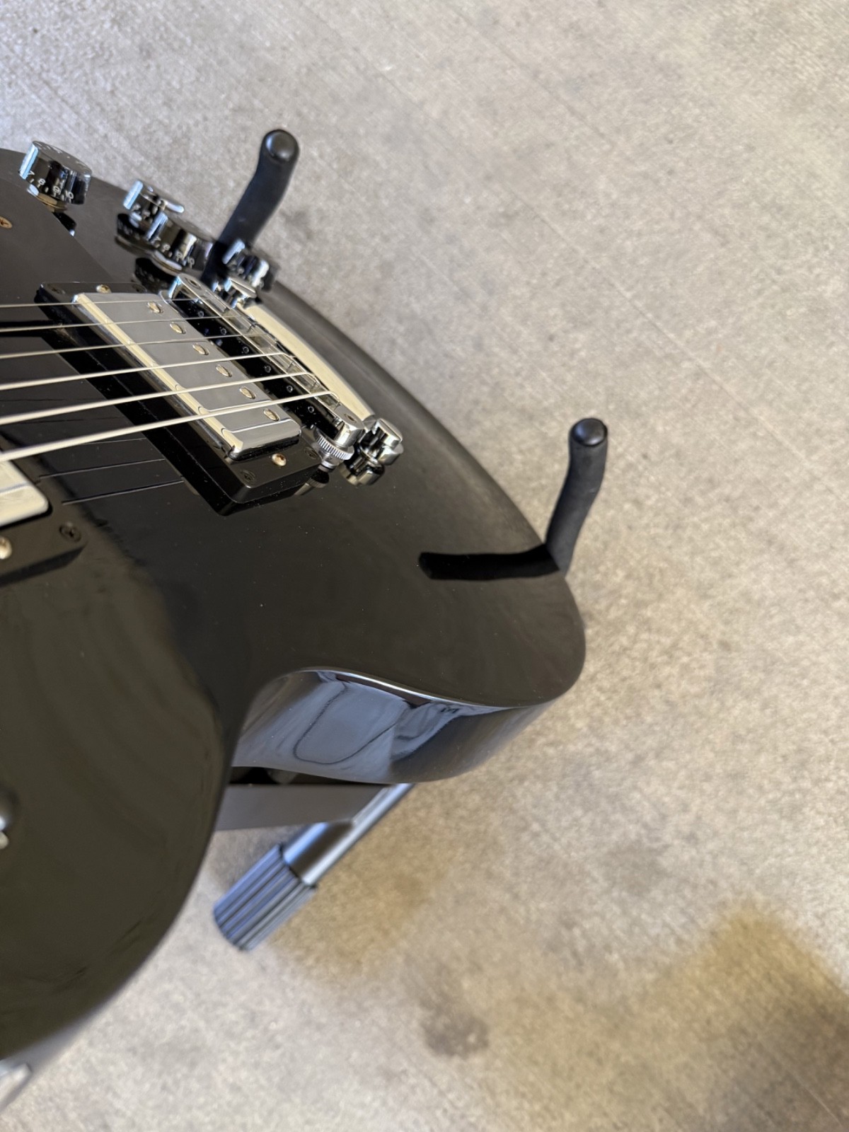 Gibson Les Paul Studio Ebony Black w/ OHSC Push Pull Pots