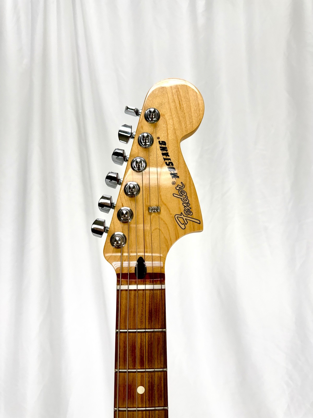 fender mustang guitar