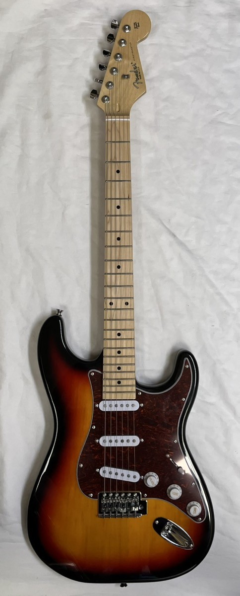 FENDER STRATOCASTER USA ELECTRIC GUITAR – SUNBURST W/ FENDER CASE (MVP018546)