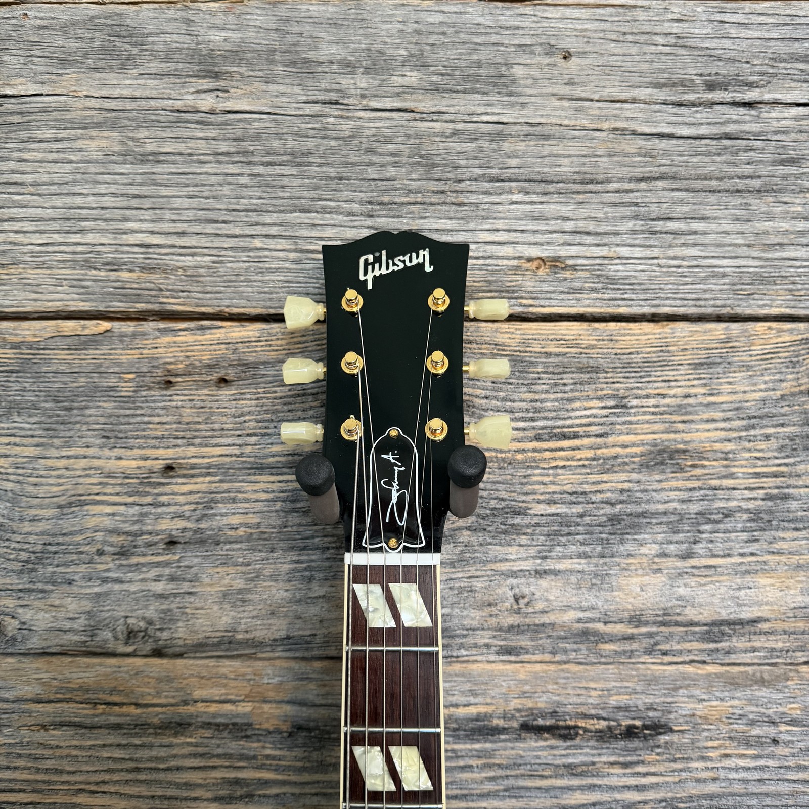 Used Gibson Custom Shop Johnny A Spruce Top – Vintage Sunburst w/OHSC