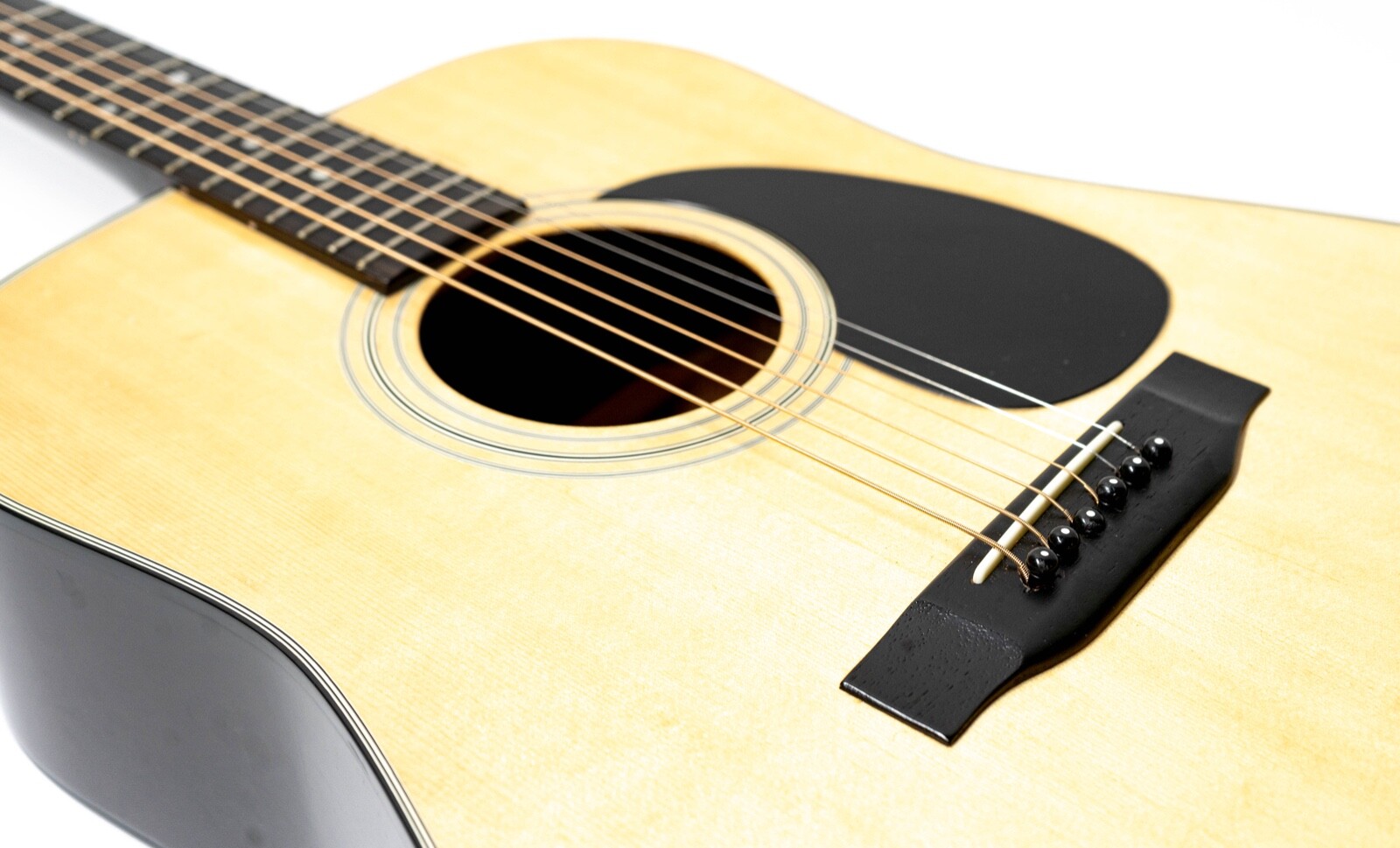 Vintage Morris W-15 Acoustic Guitar with Hardshell Case – Natural