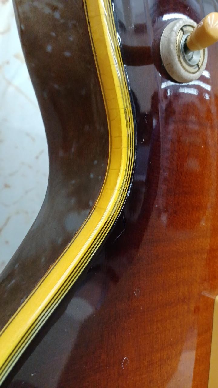 IBANEZ AR300AV electric guitar