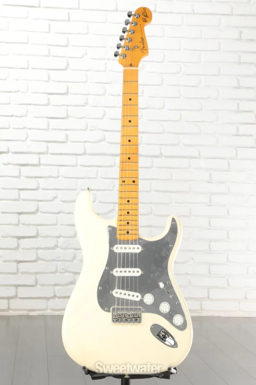 Fender Nile Rodgers Hitmaker Stratocaster Electric Guitar – Olympic White