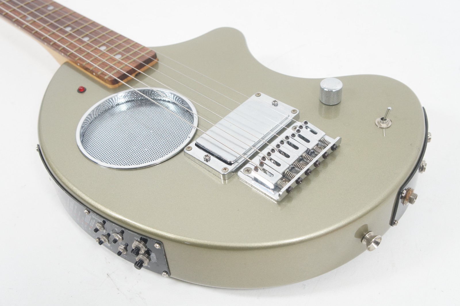 Fernandes DIGI-ZO NOMAD DELUXE SILVER Built-in Multi-Effects, Amp Travel ZO-3