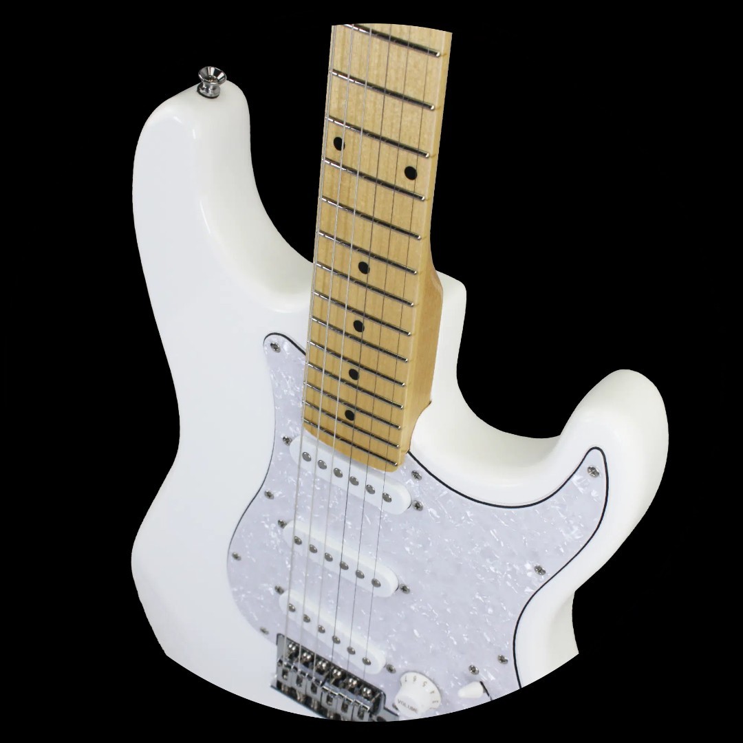 Amati Model #100STWH ST Style Electric Guitar Classic Cloud White Finish w/bag +