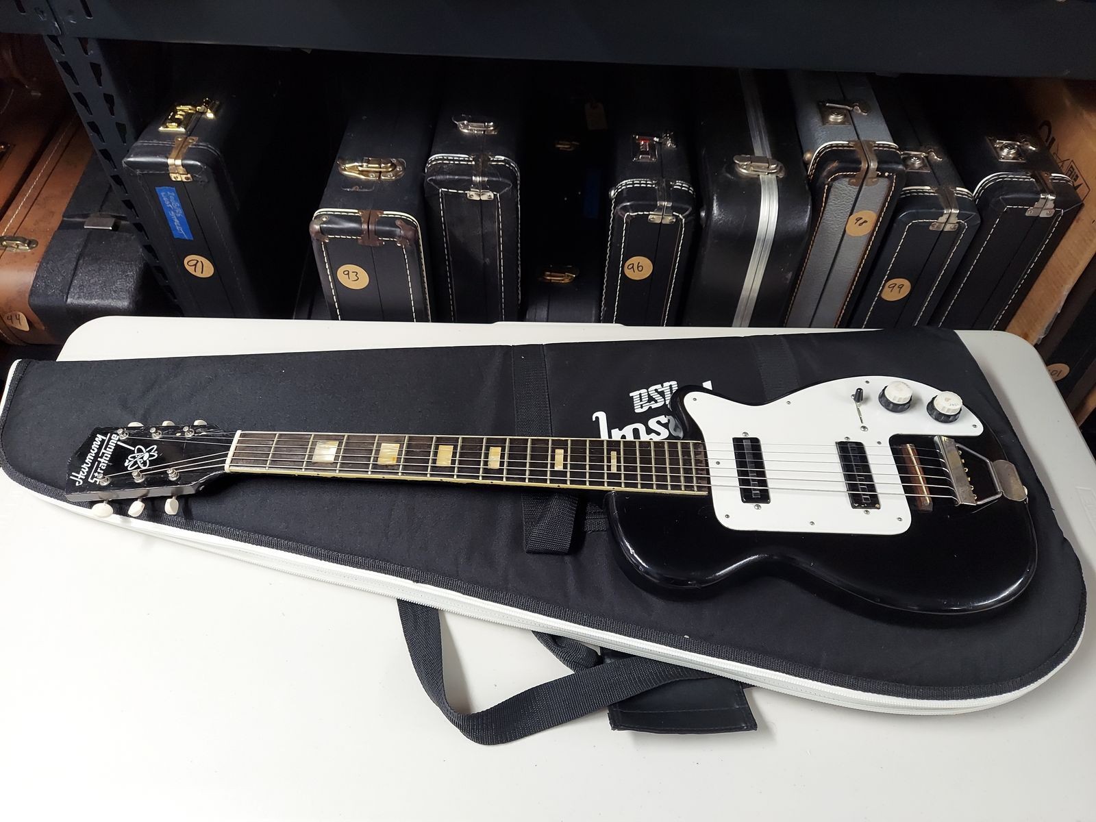 1950’s Harmony Stratotone Very cool instrument! (GB-19)