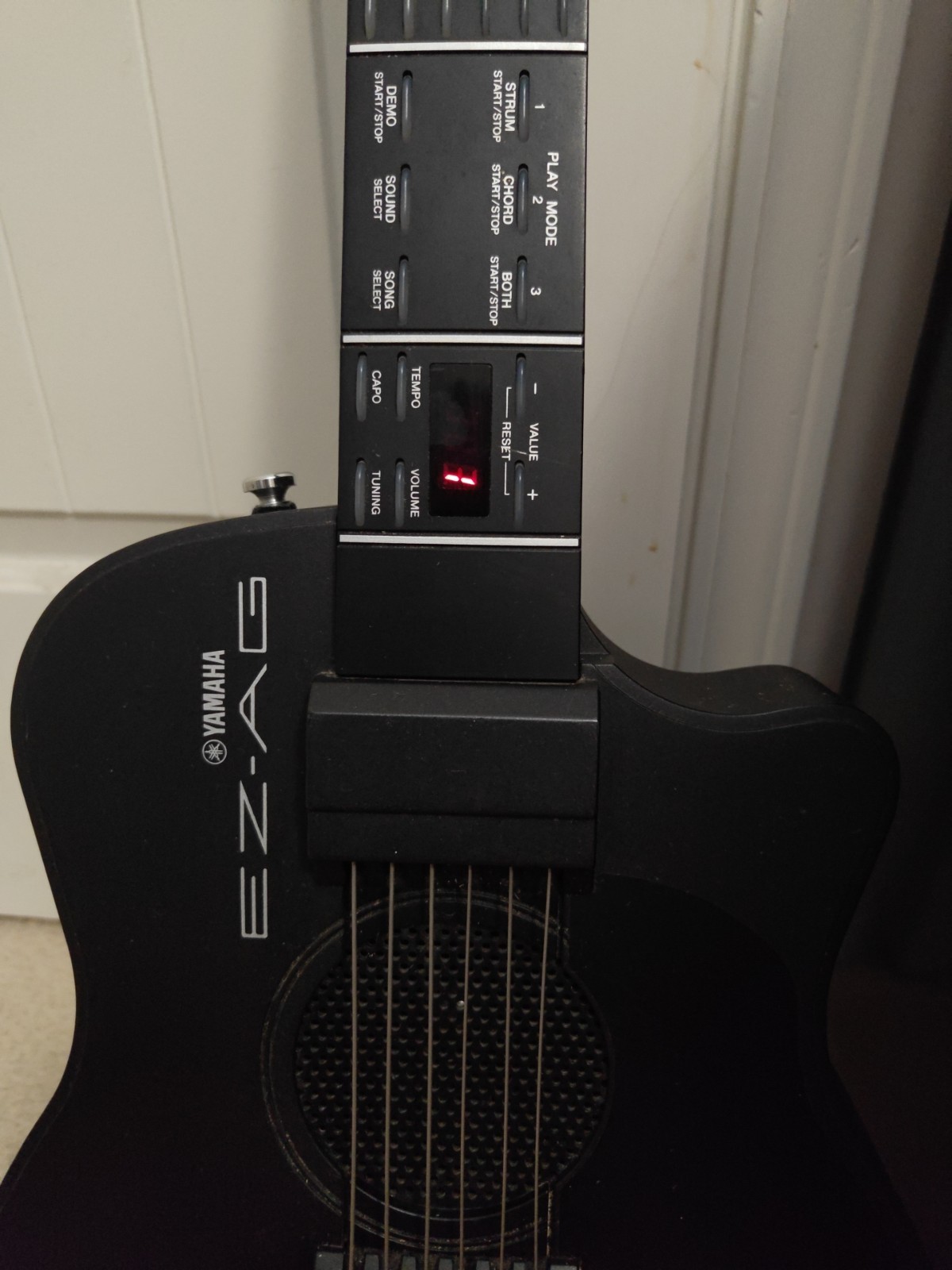 Yamaha EZ-AG Digital MIDI Guitar Lighted Frets Self-Teaching – Tested & Working