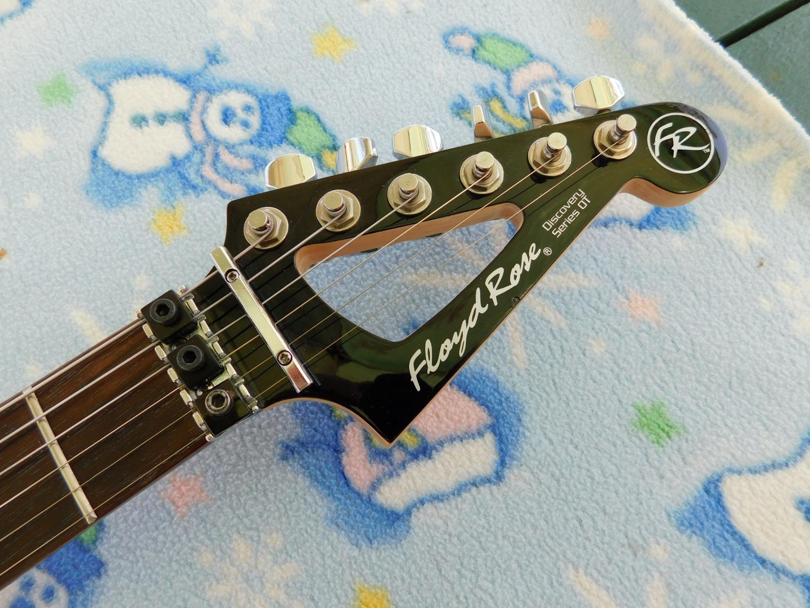 Floyd Rose Discovery, Hot Pickups, Floyd Rose II, Has Chip, Still Cool