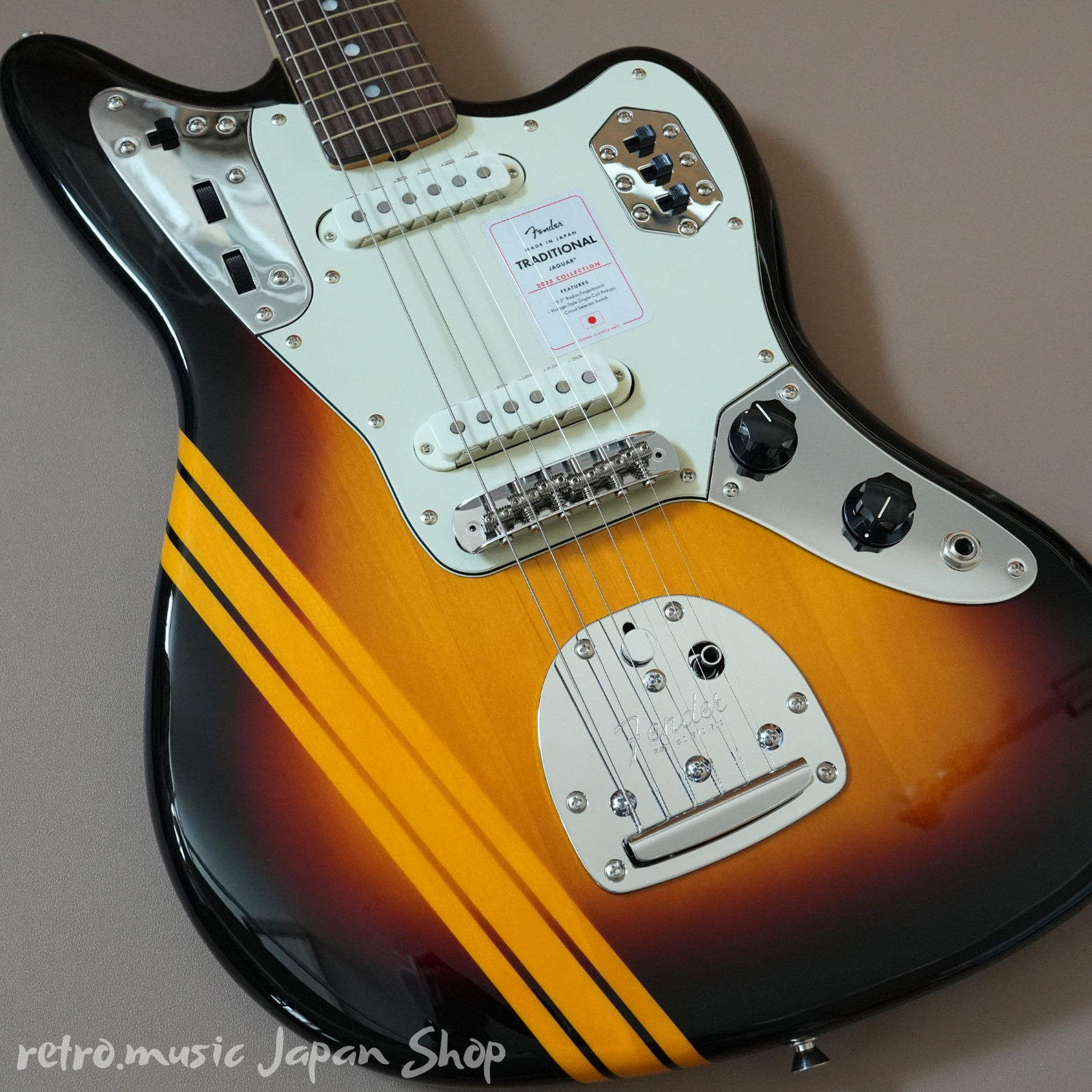 Fender MIJ Traditional 2025 60s Jaguar Competition 3-Color SunburstAged Natural