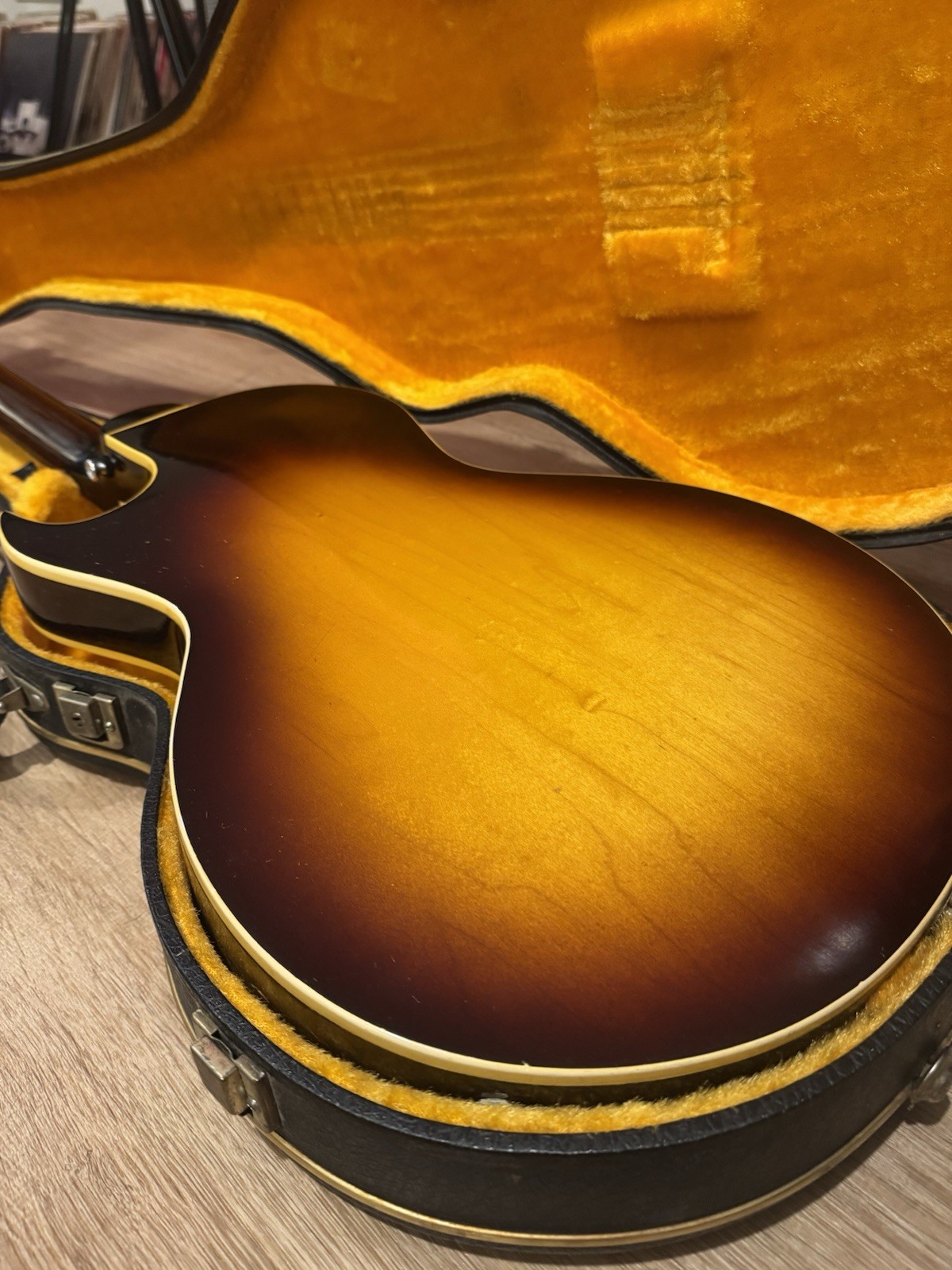 1963 Gibson ES-140T 3/4 Sunburst