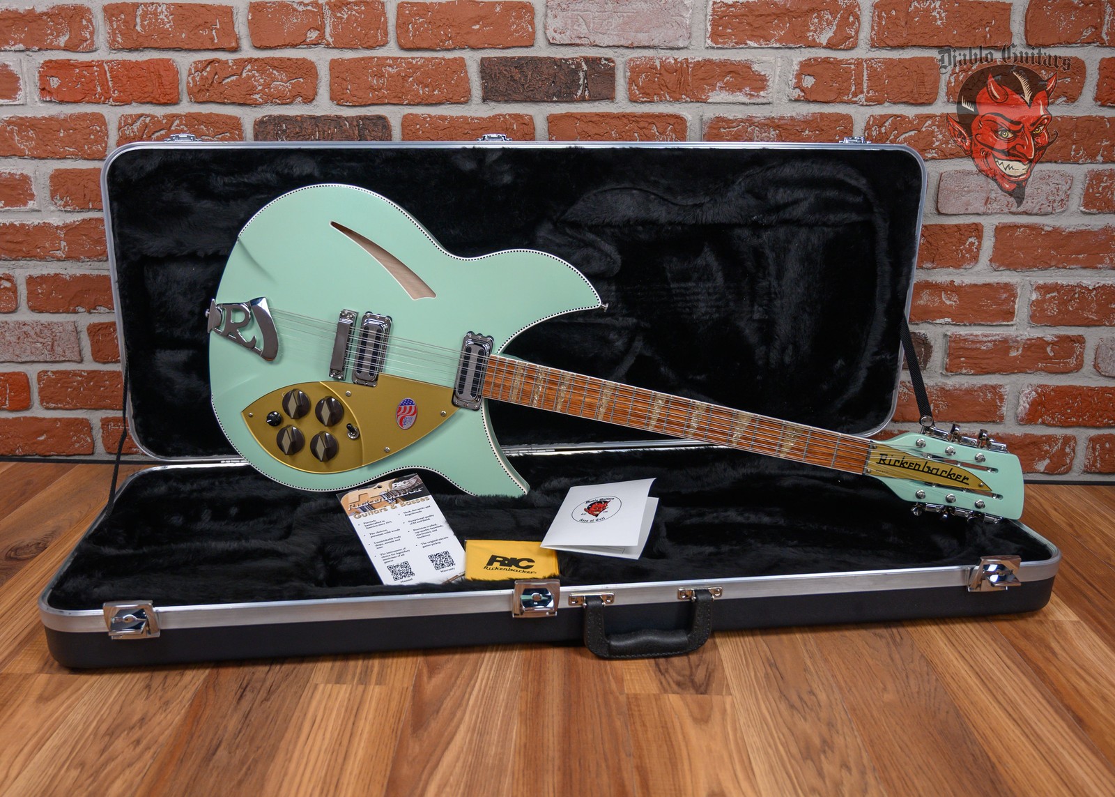 Rickenbacker Limited Edition Model 360/12 Seafoam Green Pearl 2025 w/OHSC