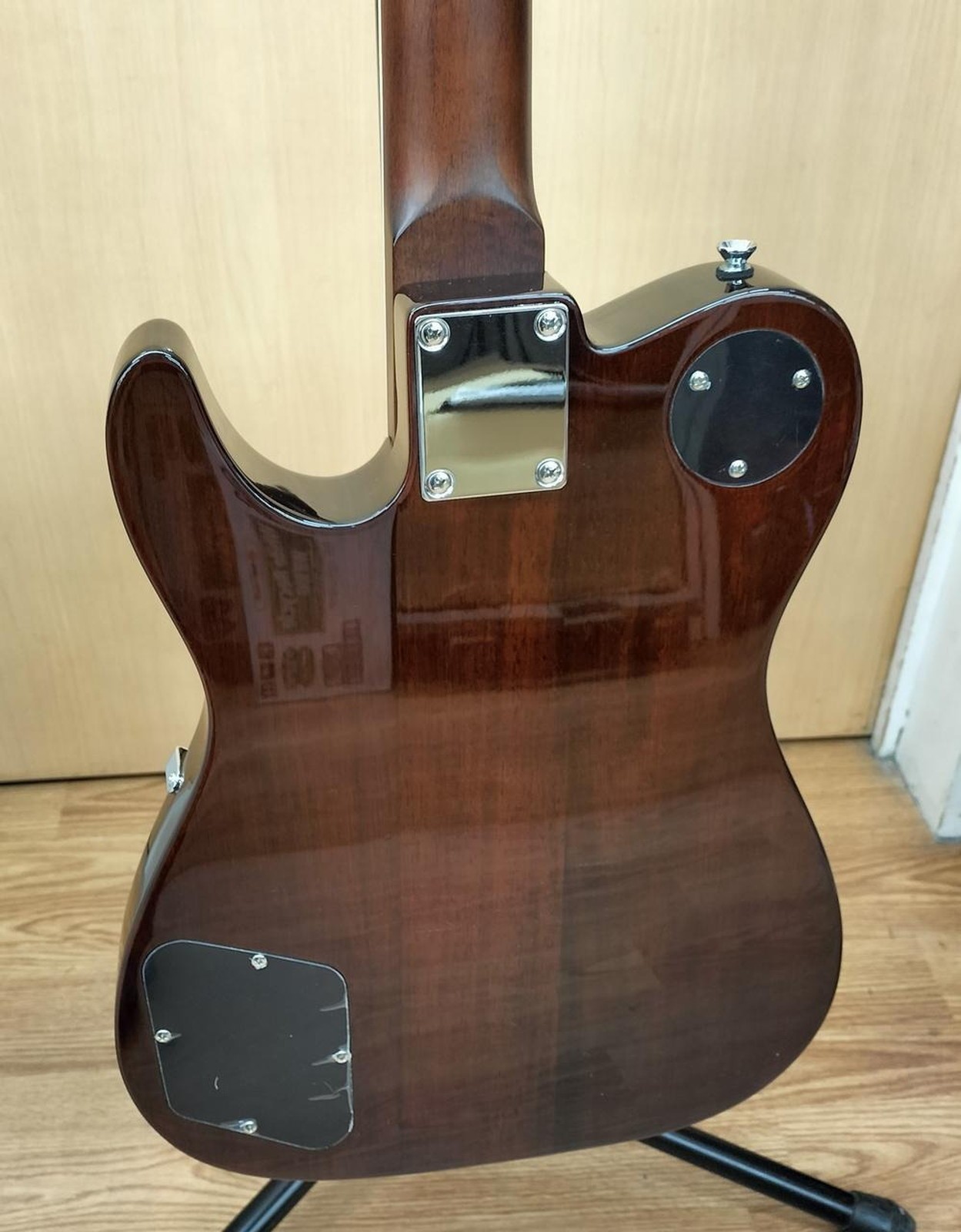 BACCHUS BARON-JAZZ NA Used Spruce body Nato neck Rosewood fingerboard w/Softcase