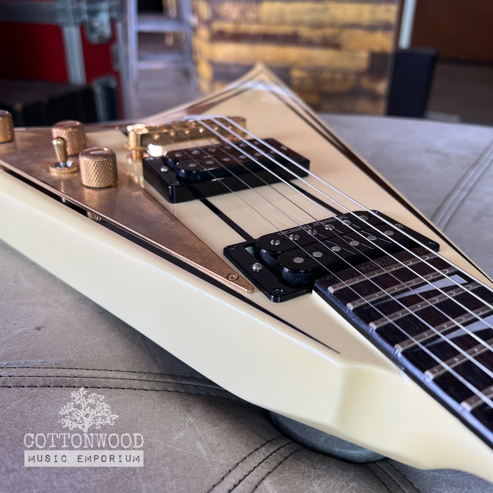 2002 Jackson Pro Series RR5 Randy Rhoads – Ivory (Made in Japan)