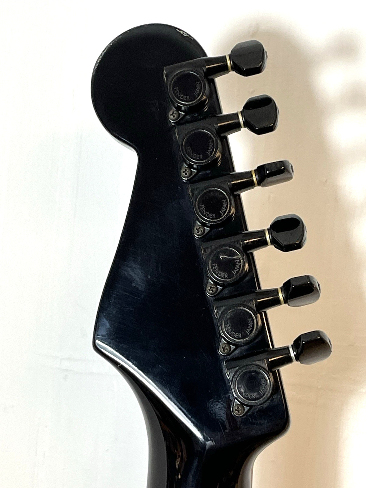 1985 Fender Stratocaster ST-556 Boxer Japan: Black / Black
