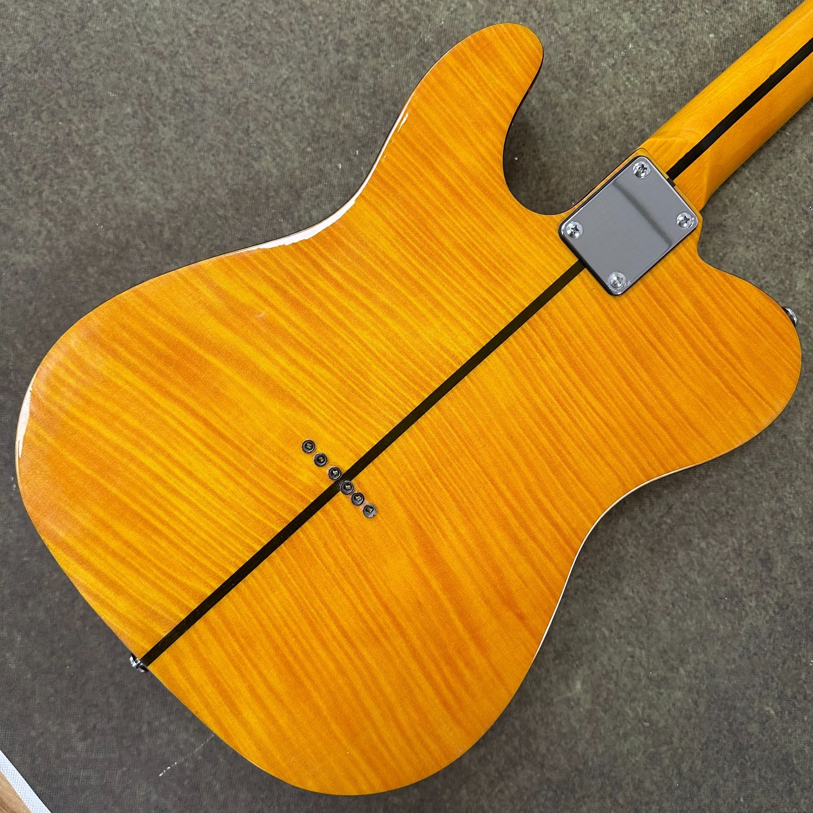 Anderson Mad Cat Amber Electric Guitar Fixed Bridge Maple Fingerboard