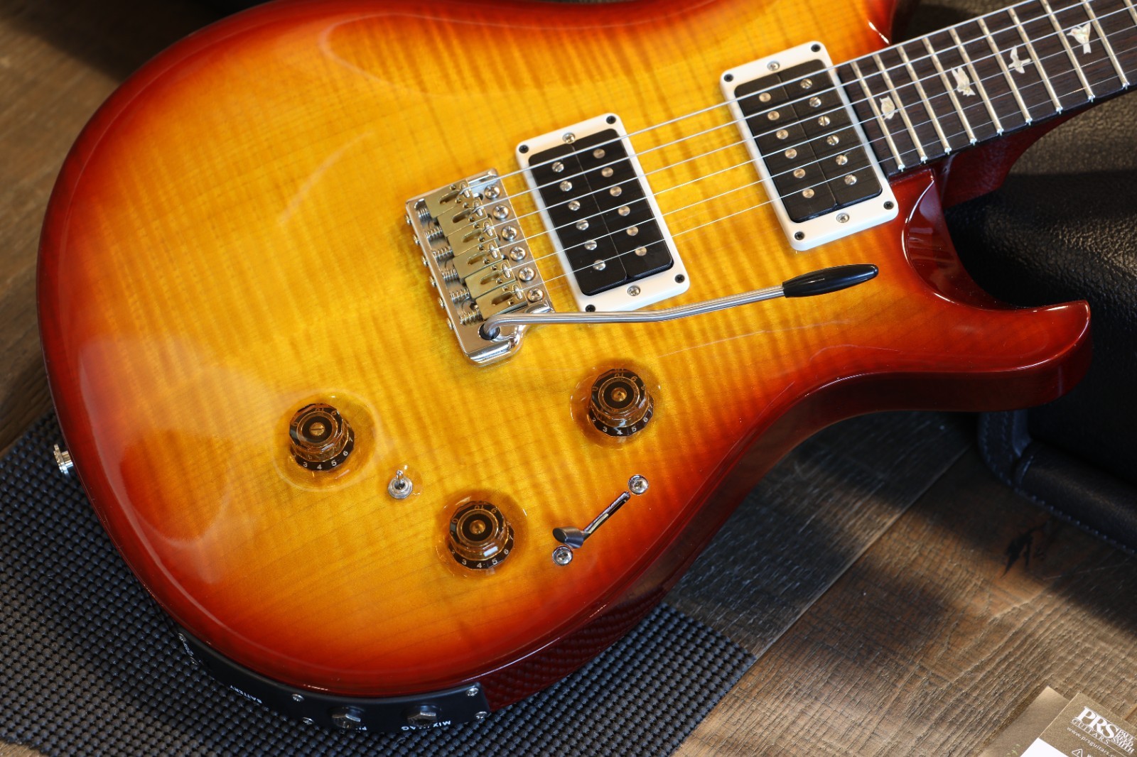 Minty! 2020 PRS Custom 24 Piezo Electric Guitar Sunburst + OHSC