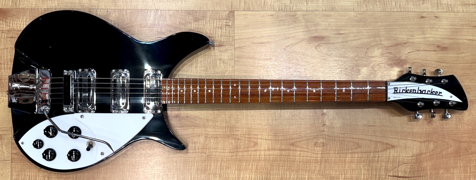 Rickenbacker 350V63 Electric Guitar w/ Accent Vibrato – Full Scale Version