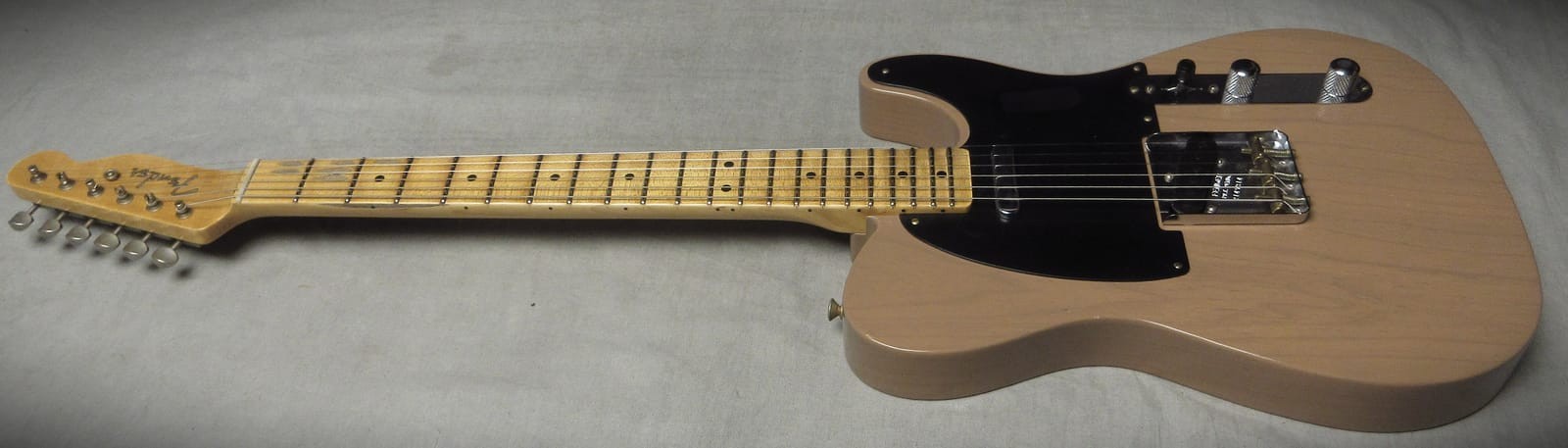 Fender 1951 Nocaster Journeyman Relic – Dirty White Blonde