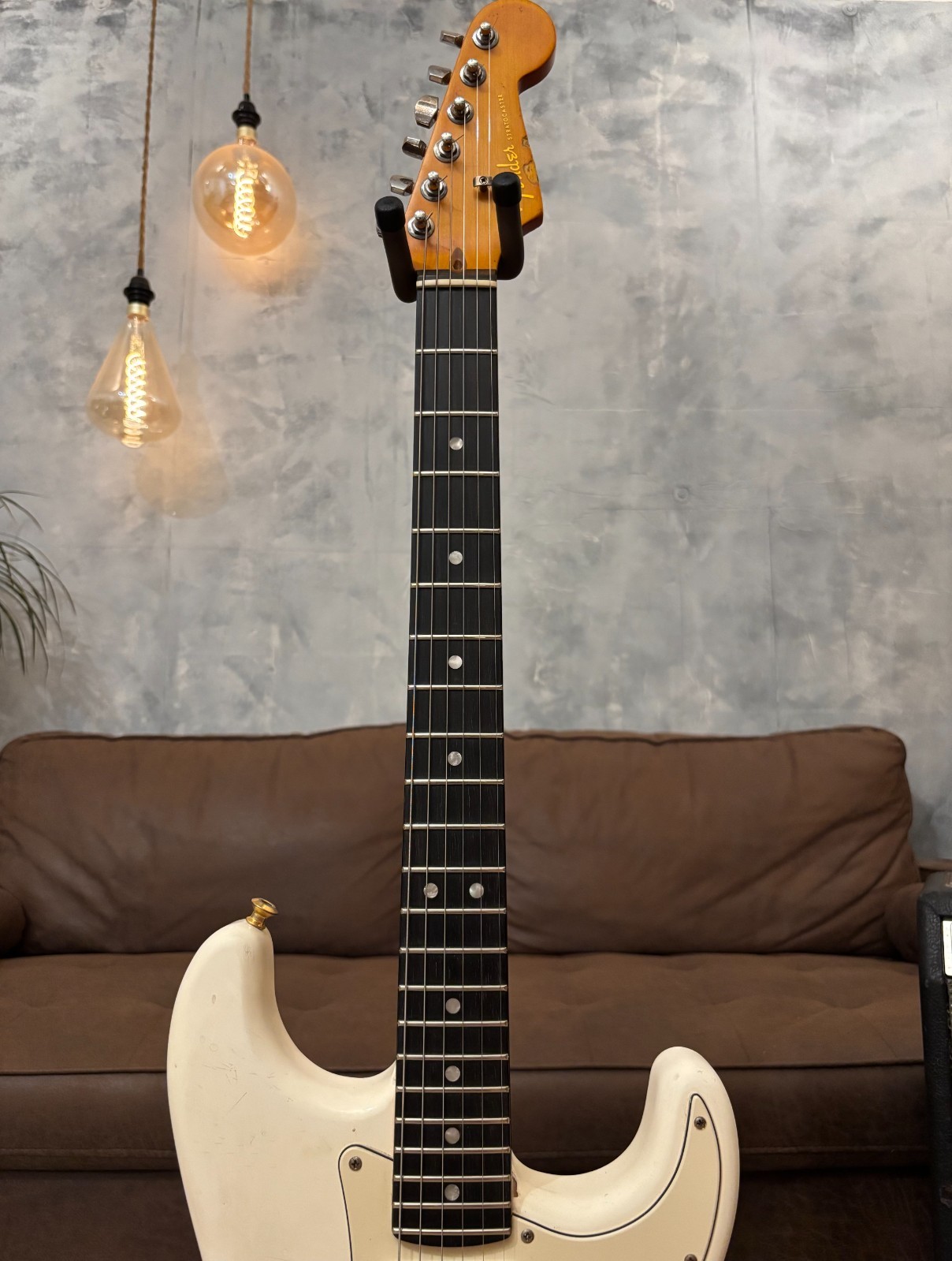 Fender Stratocaster Glas Custom HSS Arctic White Relic 8.2lbs w/ V