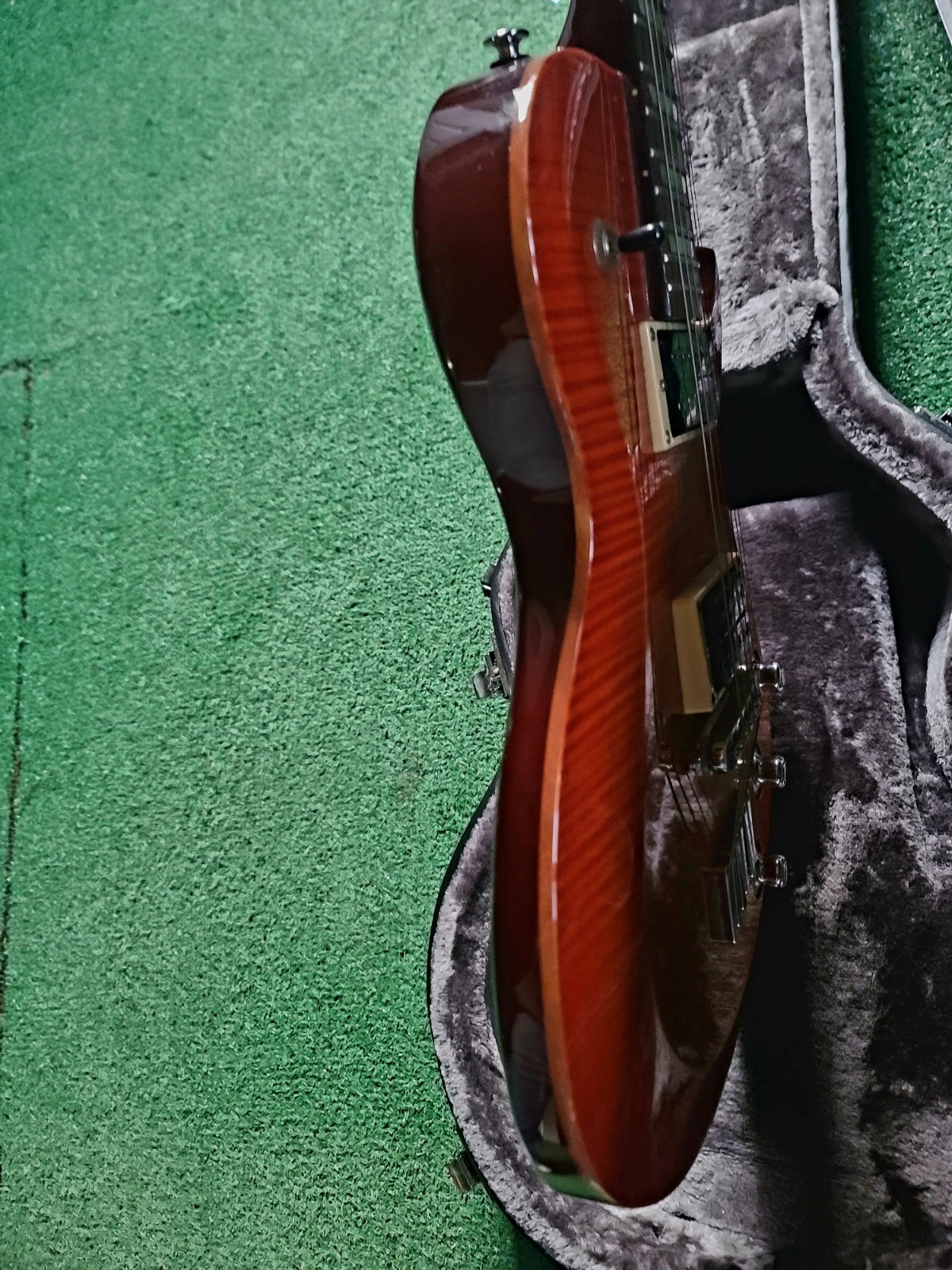 Sought-after AES620 YAHAMA 22 fret Guitar w/hardcase. # QKZ0250R/ 2003 -2004