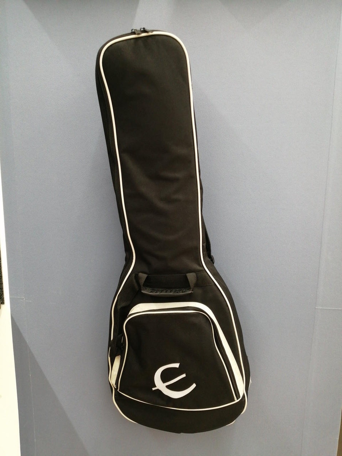 EPIPHONE LES PAUL STUDIO Used Mahogany body Pau Ferro fingerboard w/Soft case