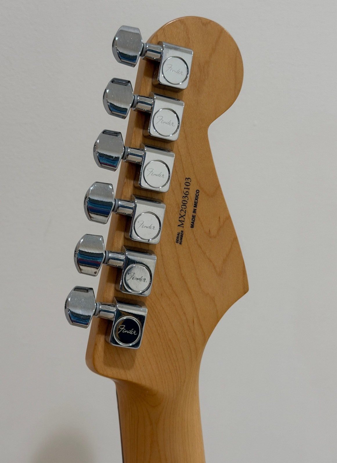 2020 Fender Player Stratocaster Left Handed Pau Ferro Fingerboard Made in Mexico