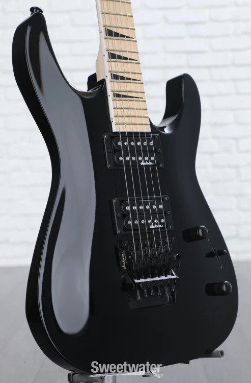 Jackson Dinky Arch Top JS32 DKAM – Gloss Black