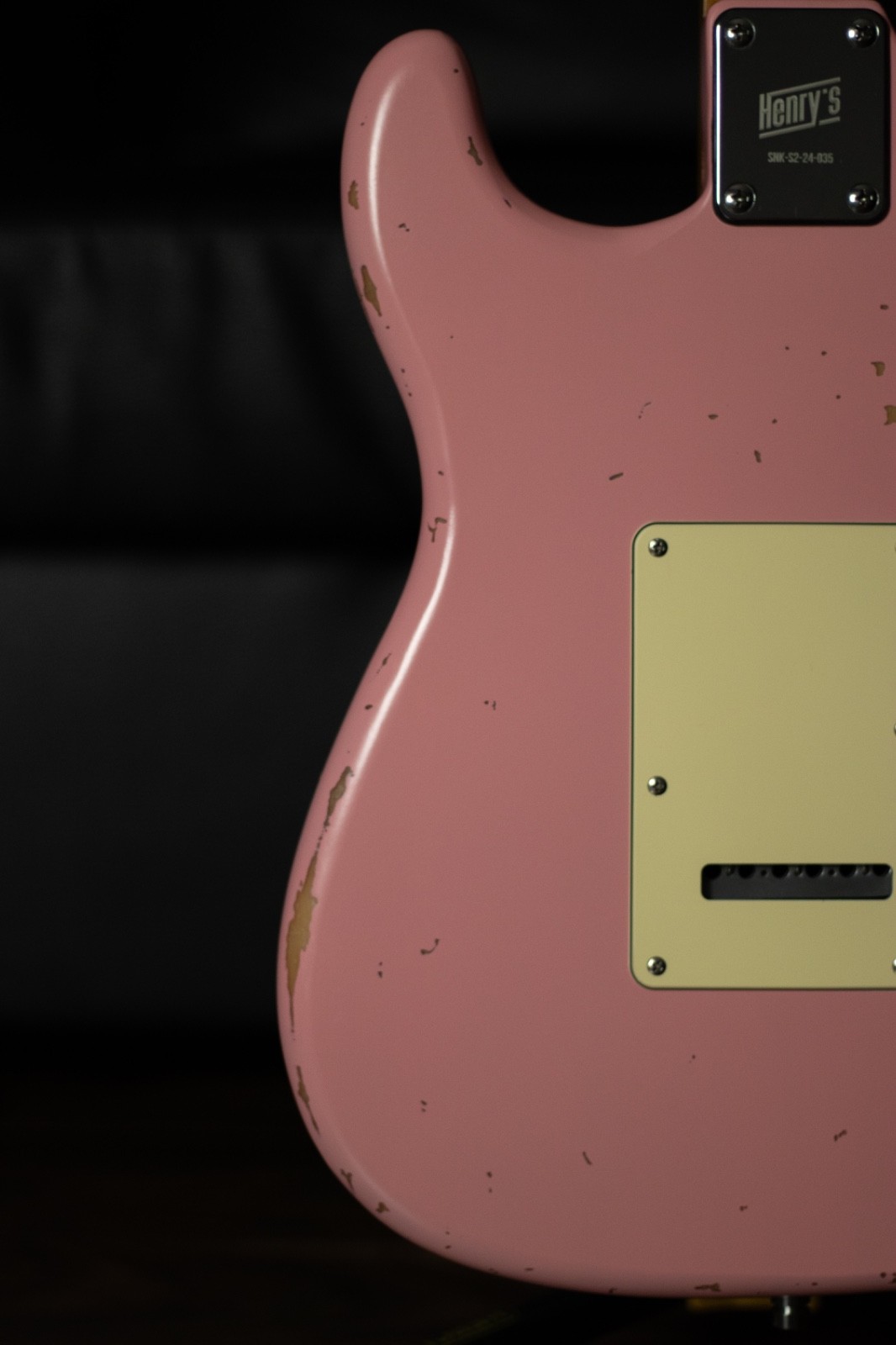 Henry’s Electric Guitar Snake ST-1 Boa – Pink Relic *OLD HEADSTOCK*