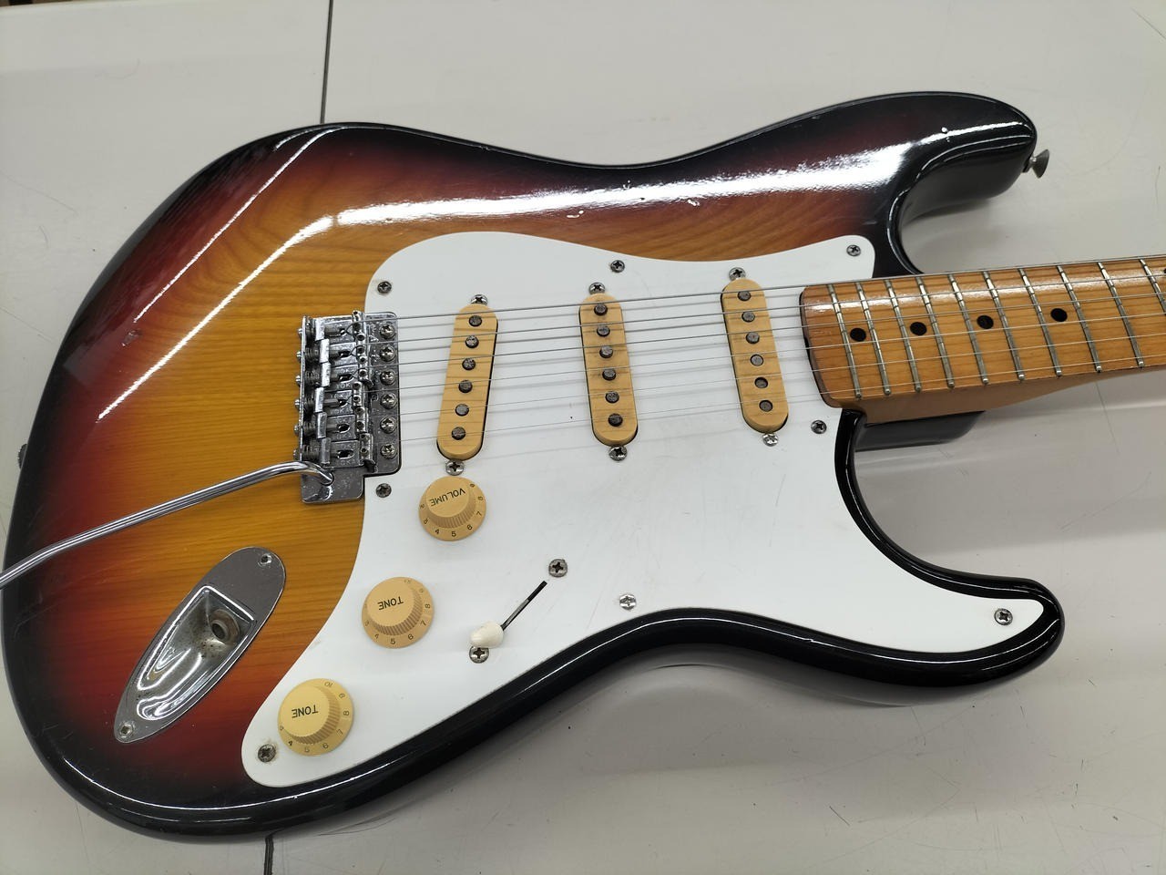 Tokai ST-60 Springy Sound 3 Tone Sunburst Made in Japan ST Type E.Guitar MOD