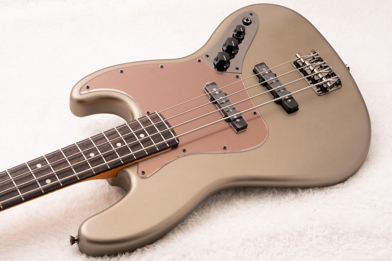 Fender 2026 Collection Hybrid II Satin Metallic Matte Champagne Mirage Jazz Bass