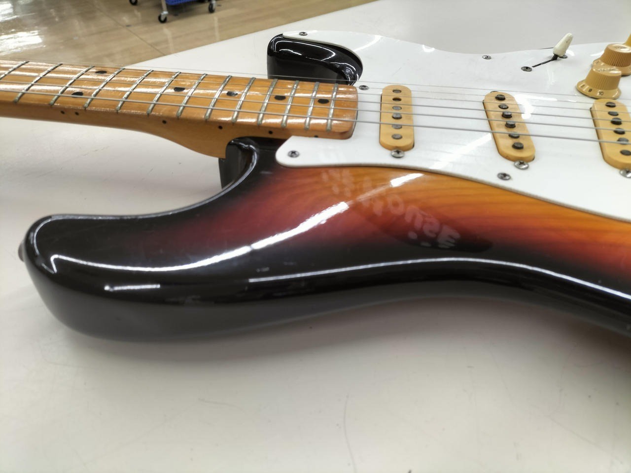 Tokai ST-60 Springy Sound 3 Tone Sunburst Made in Japan ST Type E.Guitar MOD