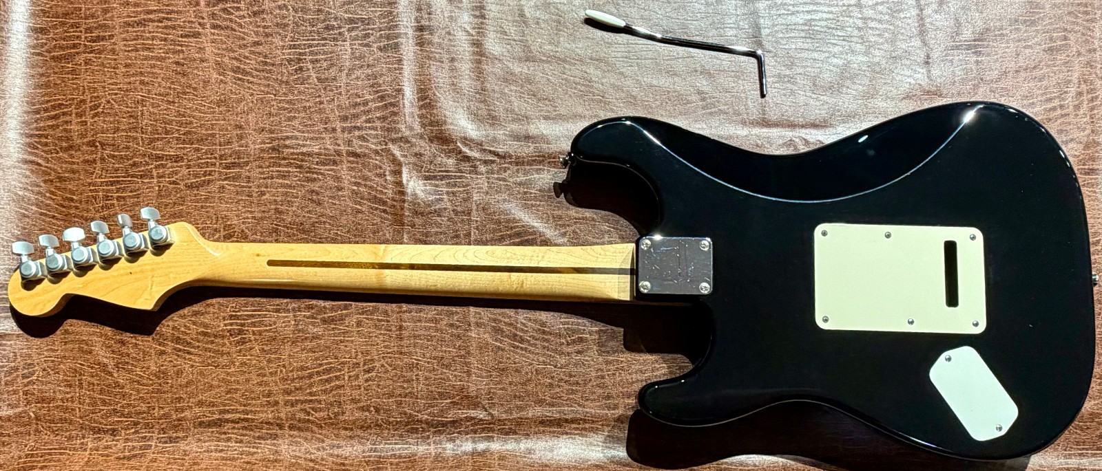 Full Setup Roland VG-99 FC-300 and Fender Roland Ready Strat with GK2A installed