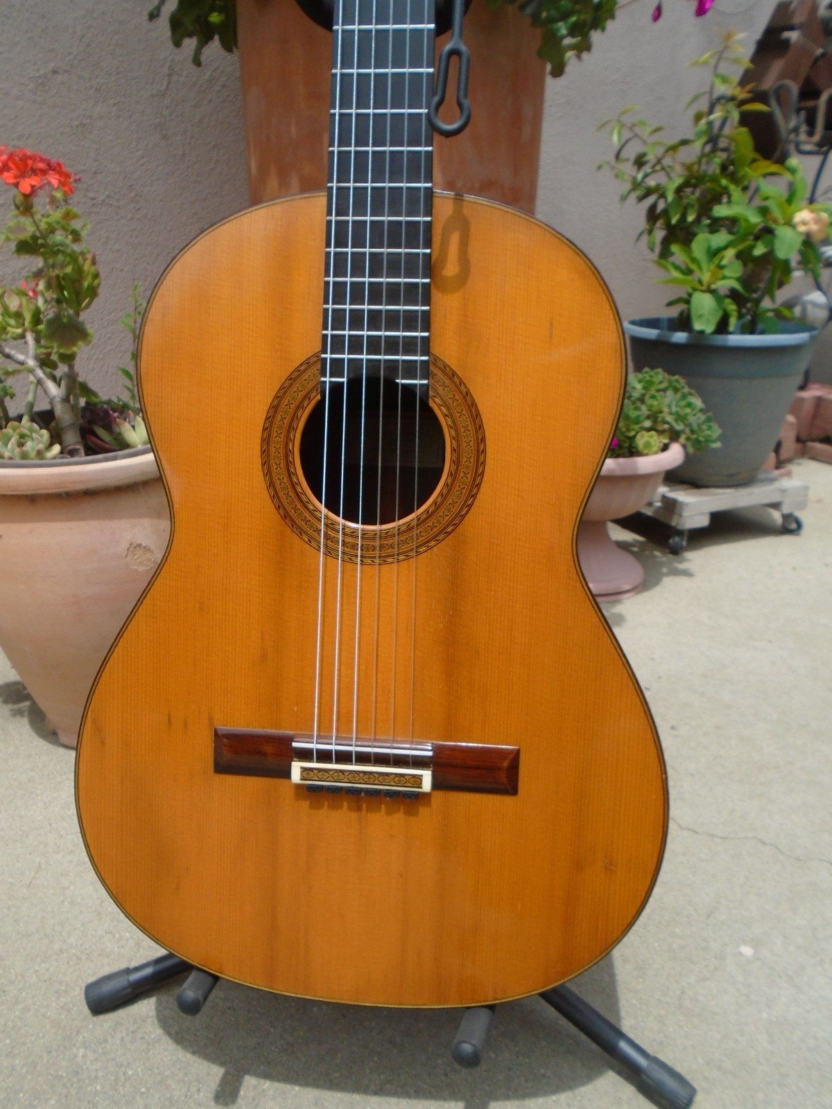 1963 Masaru Kohno classical guitar