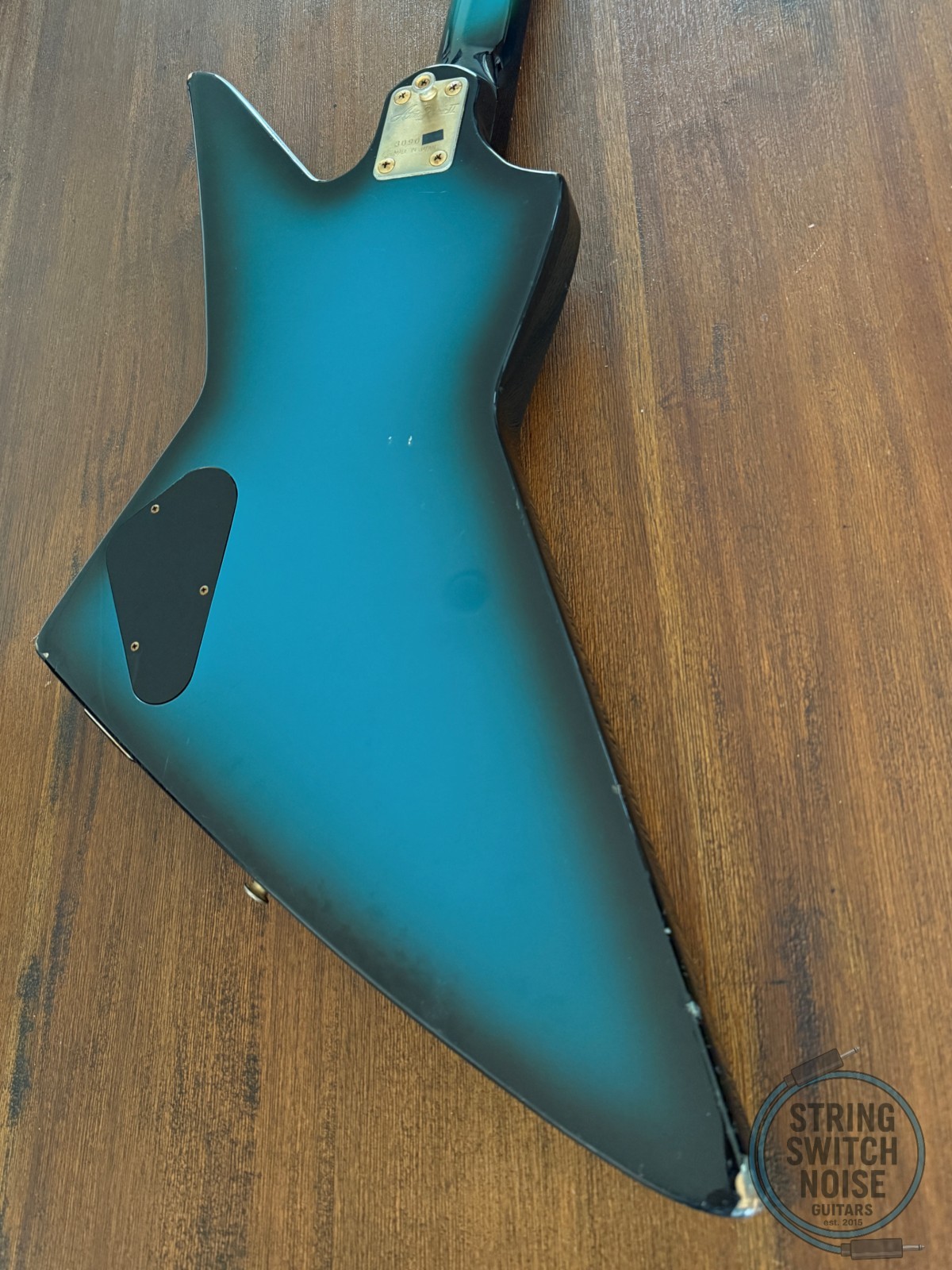 Aria Pro II, Explorer Bass, ZZB Deluxe, MIJ 1983, Blue Black Burst